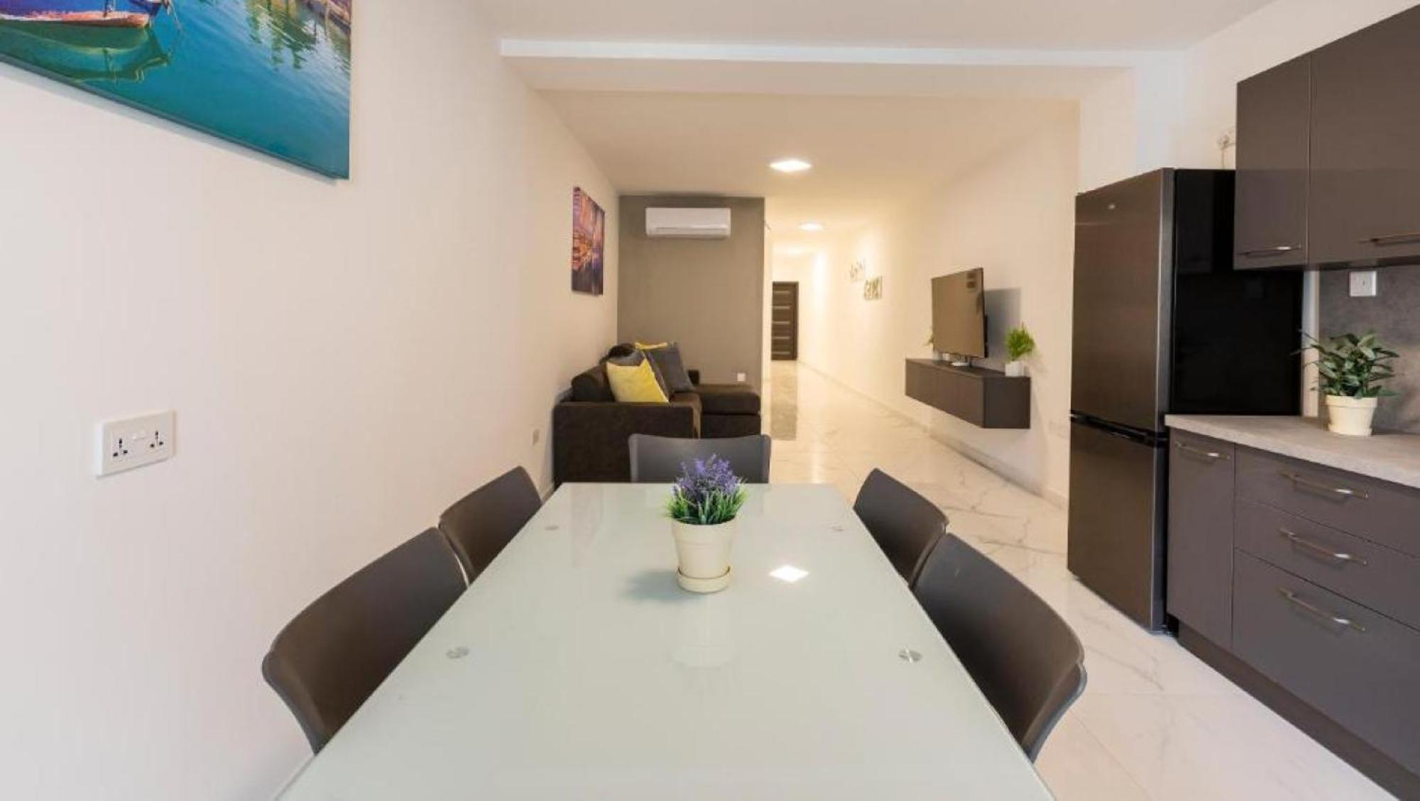 New 3 Bedroom Apartment A1 세인트폴스베이 외부 사진