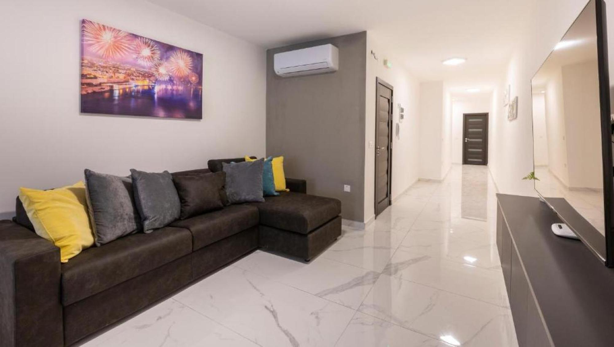 New 3 Bedroom Apartment A1 세인트폴스베이 외부 사진