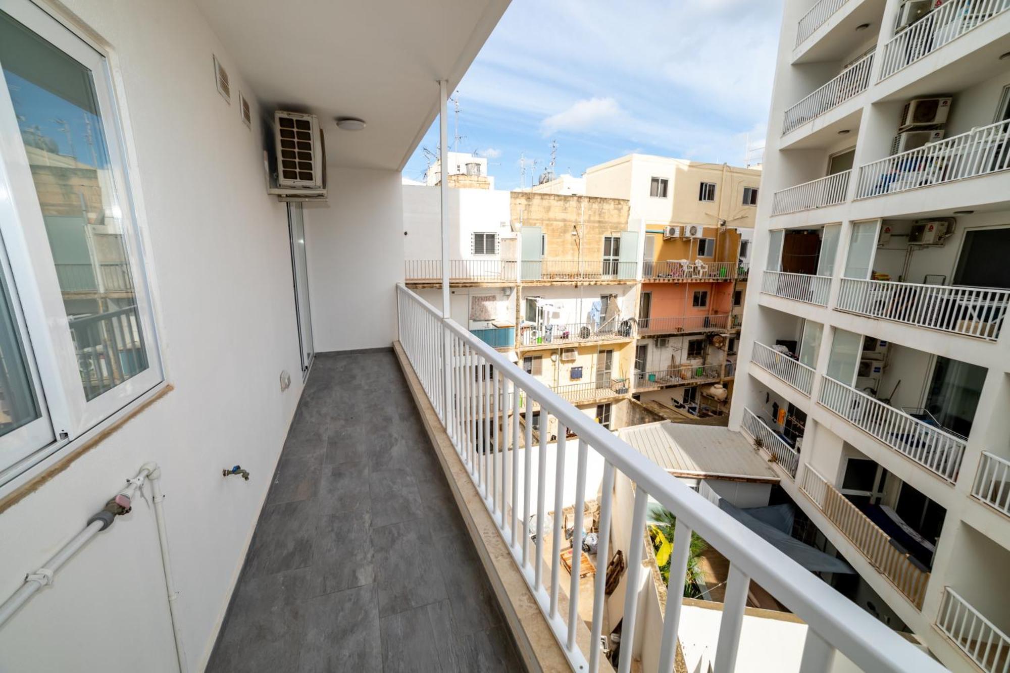 New 3 Bedroom Apartment A1 세인트폴스베이 외부 사진