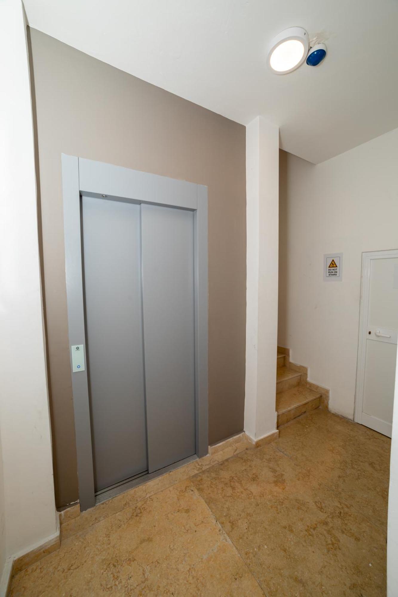 New 3 Bedroom Apartment A1 세인트폴스베이 외부 사진