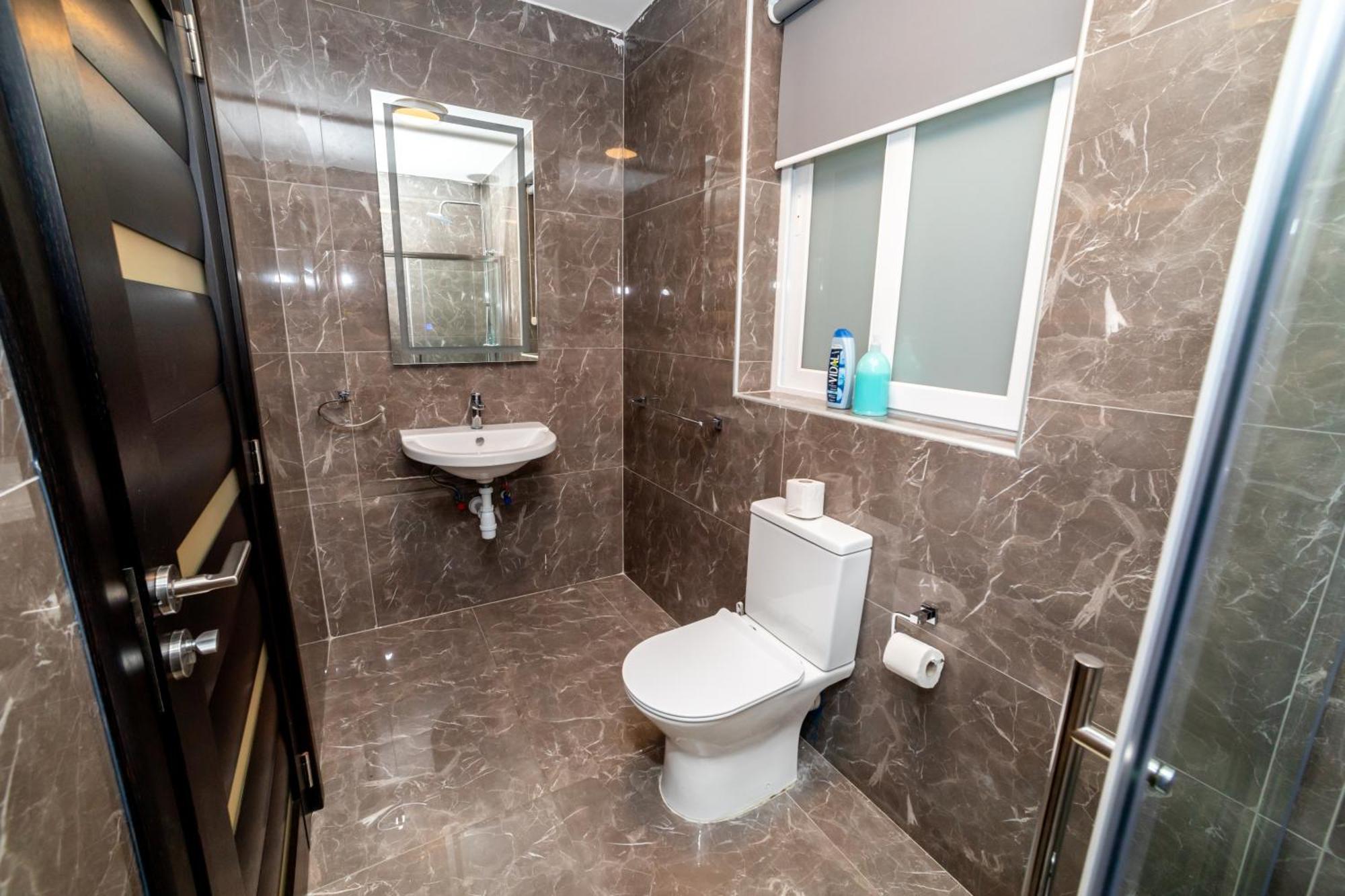 New 3 Bedroom Apartment A1 세인트폴스베이 외부 사진