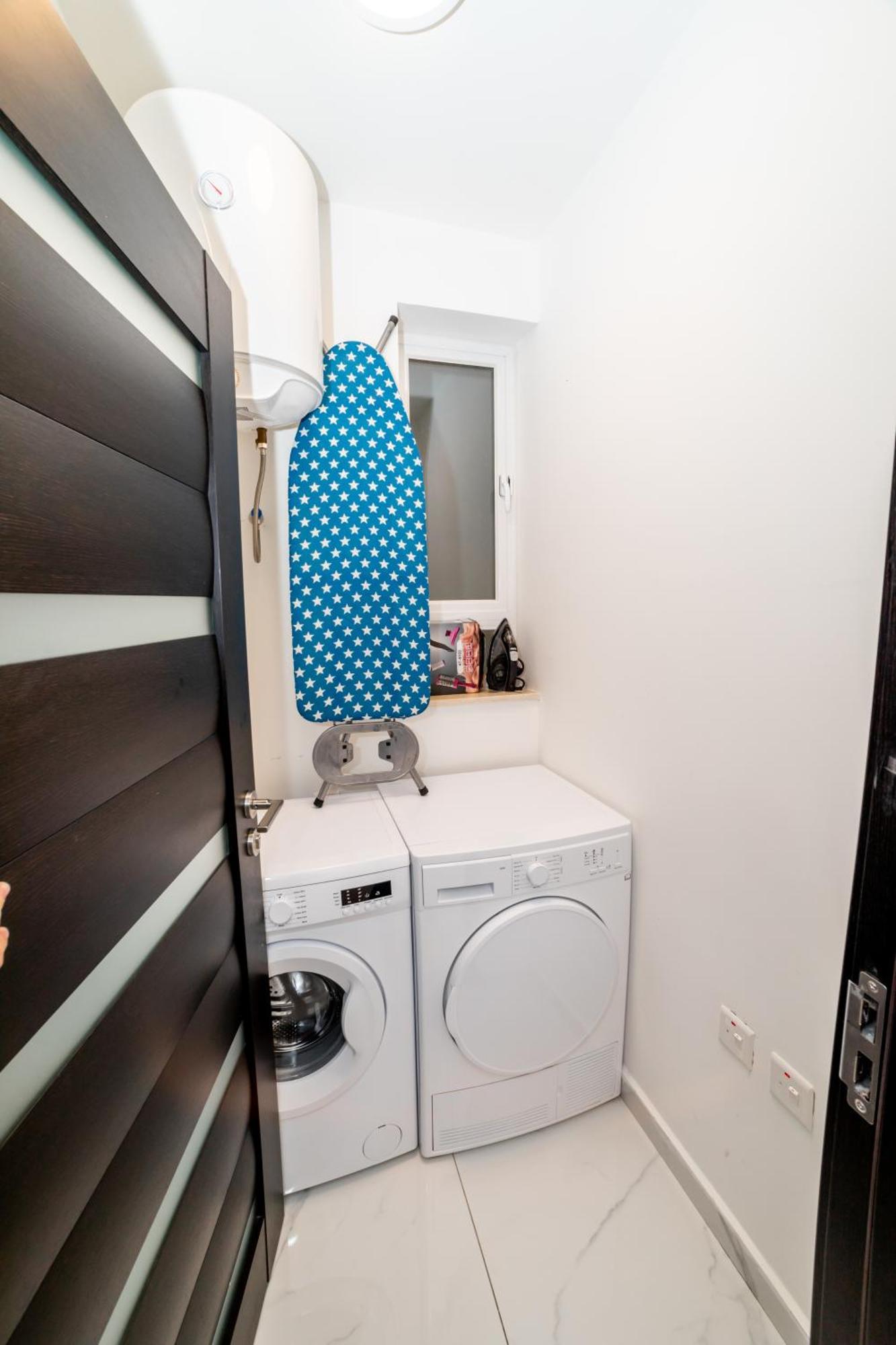 New 3 Bedroom Apartment A1 세인트폴스베이 외부 사진