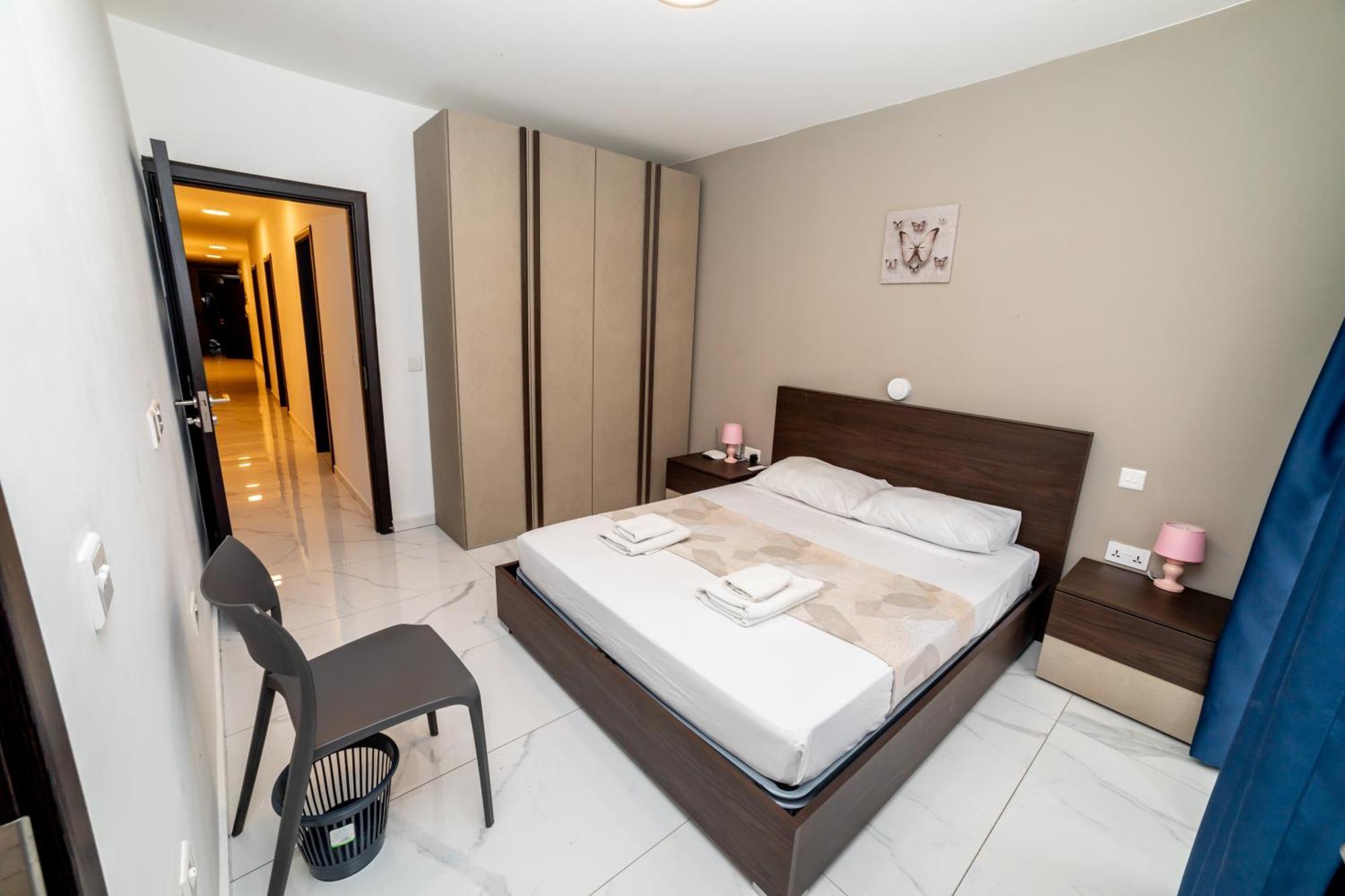 New 3 Bedroom Apartment A1 세인트폴스베이 외부 사진