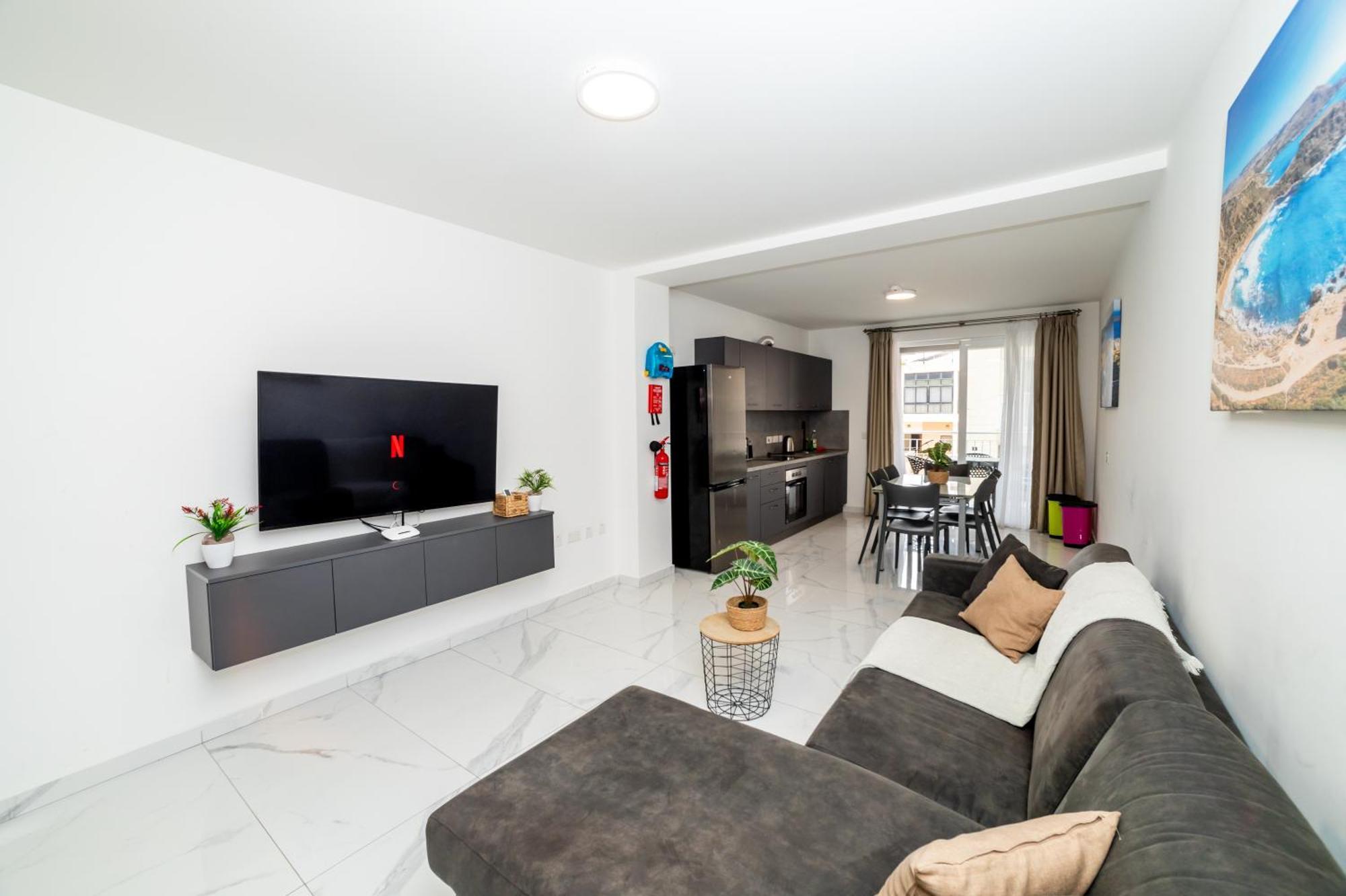 New 3 Bedroom Apartment A1 세인트폴스베이 외부 사진