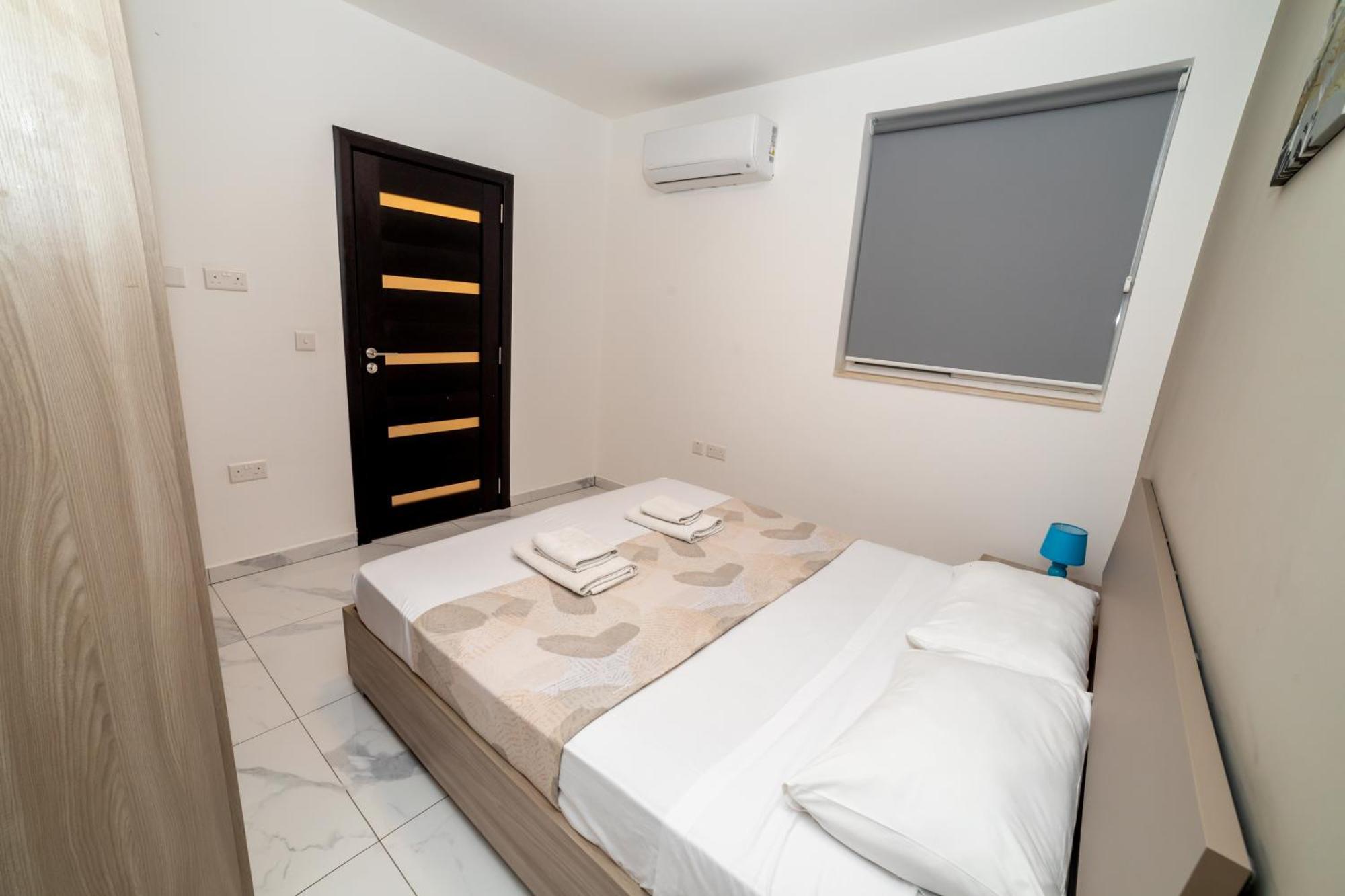 New 3 Bedroom Apartment A1 세인트폴스베이 외부 사진